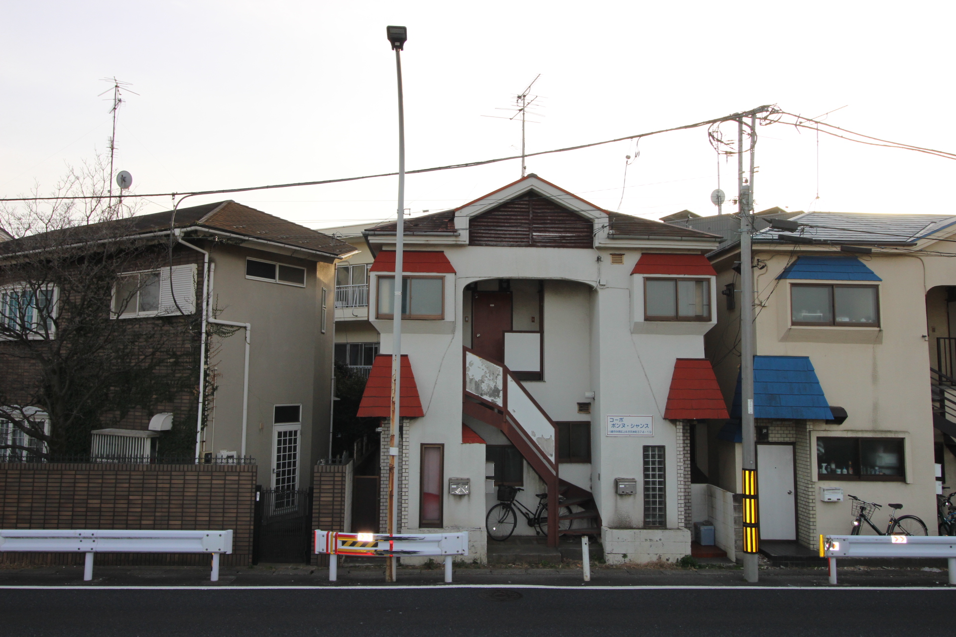 コーポボンヌシャンス 外観.jpg