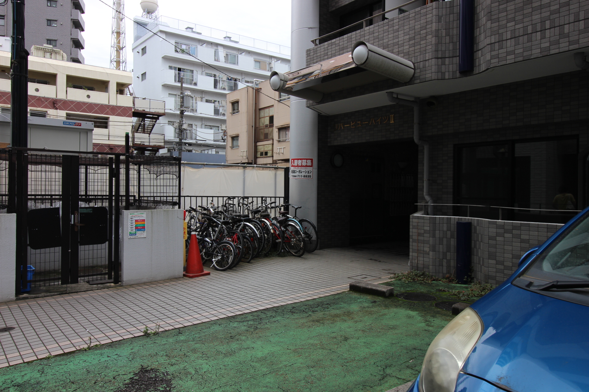 リバービューハイツⅡ 駐輪場.jpg